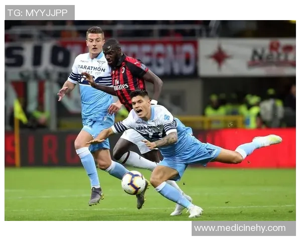 罗马队强势进攻挑战帕纳辛纳科斯力争胜利的精彩对决