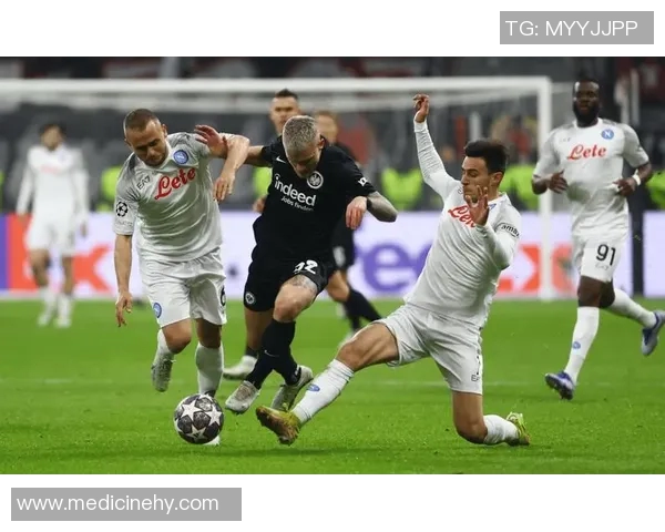 斯图加特新援献助攻,多特蒙德登顶德甲榜首,细节助攻提升进攻效率 斯图加特新援献助攻,多特蒙德登顶德甲榜首,细节助攻提升进攻效率